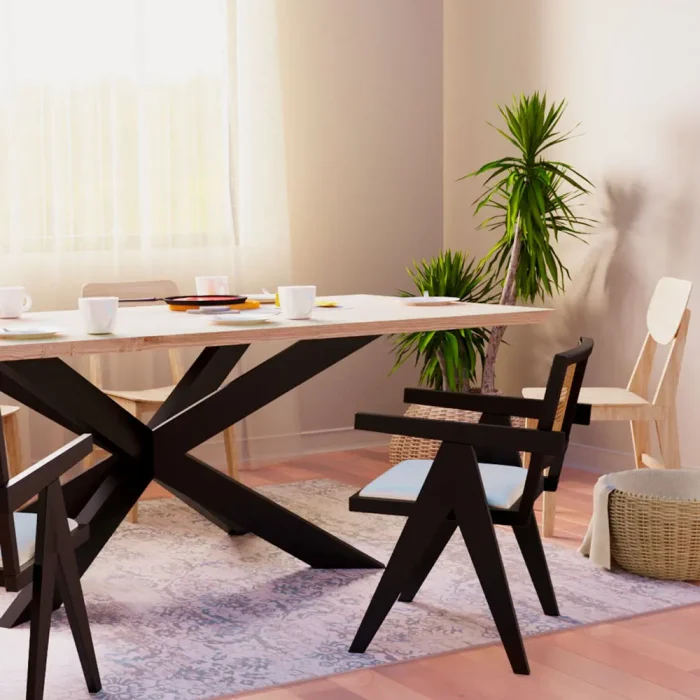 silla de madera maciza y ratán Greta en comedor de Ardonza